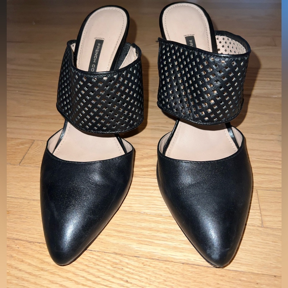French Connection “Mollie” Black pointy toe heel